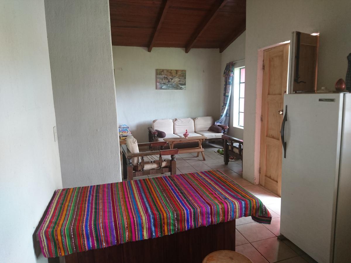 Pink House Hostel San Lucas Toliman Exterior photo